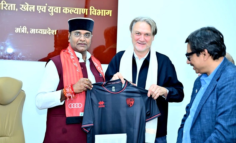 l-bhopal251125080839-1764099083