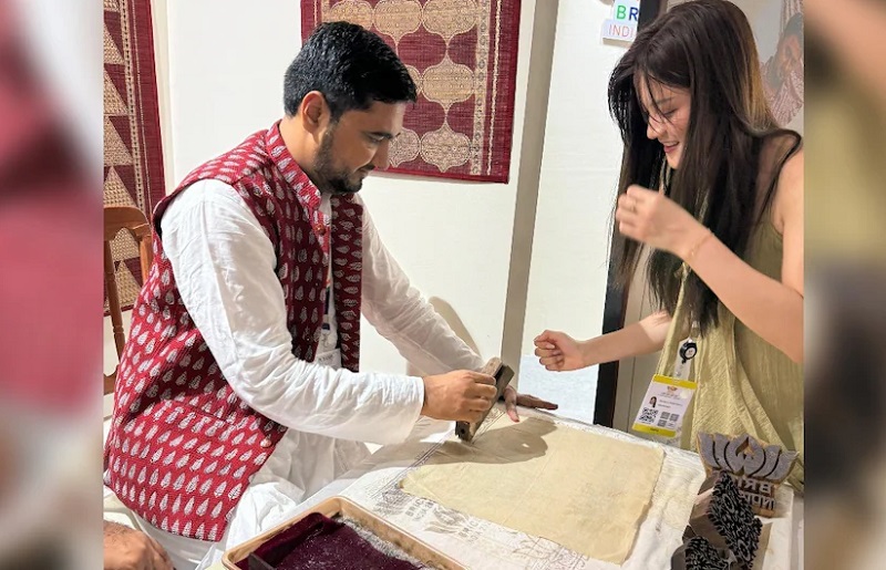 000-1789281876